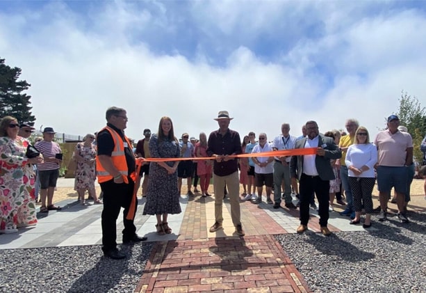 cutting-ribbon-min